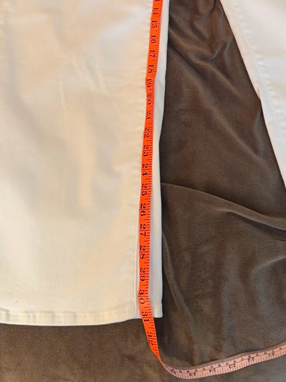 Levi's White 318 Shaping Wide-Leg Mid-Rise Jeans NWOT 29 x 32 - Picture 4 of 7